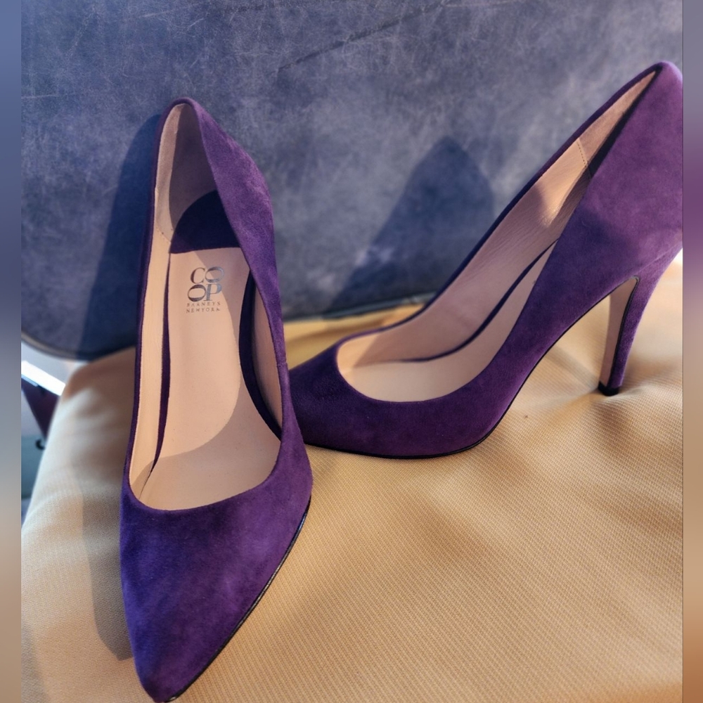 Barneys New York Co-op purple pumps